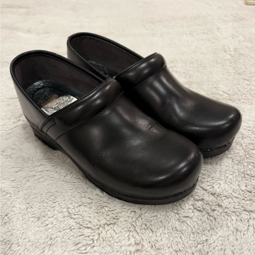 Dansko XP 2.0 Clogs – Women’s 41 – Black
Slip-On Closed Toe Comfort Work Shoes